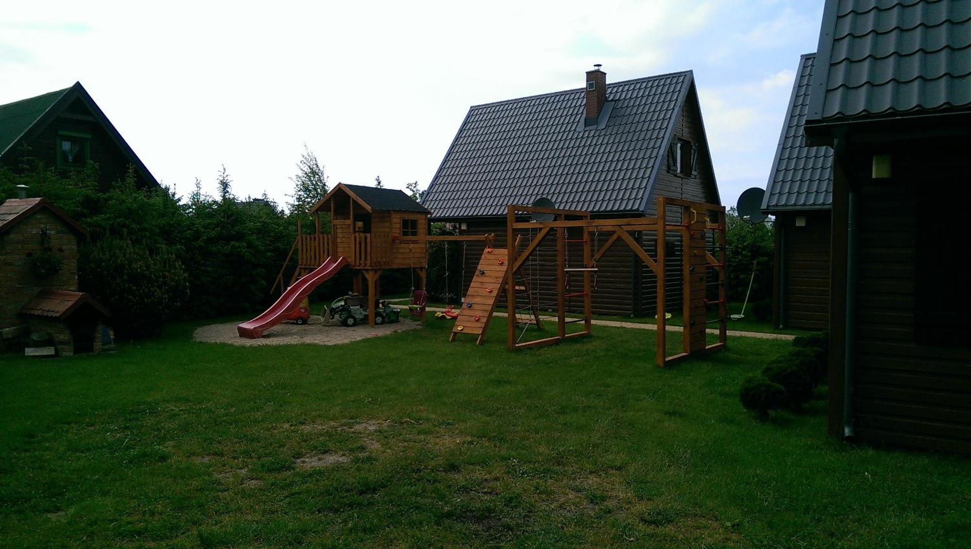 Caloroczne Domki Nad Morzem I Jeziorem Jezierzany Exterior photo