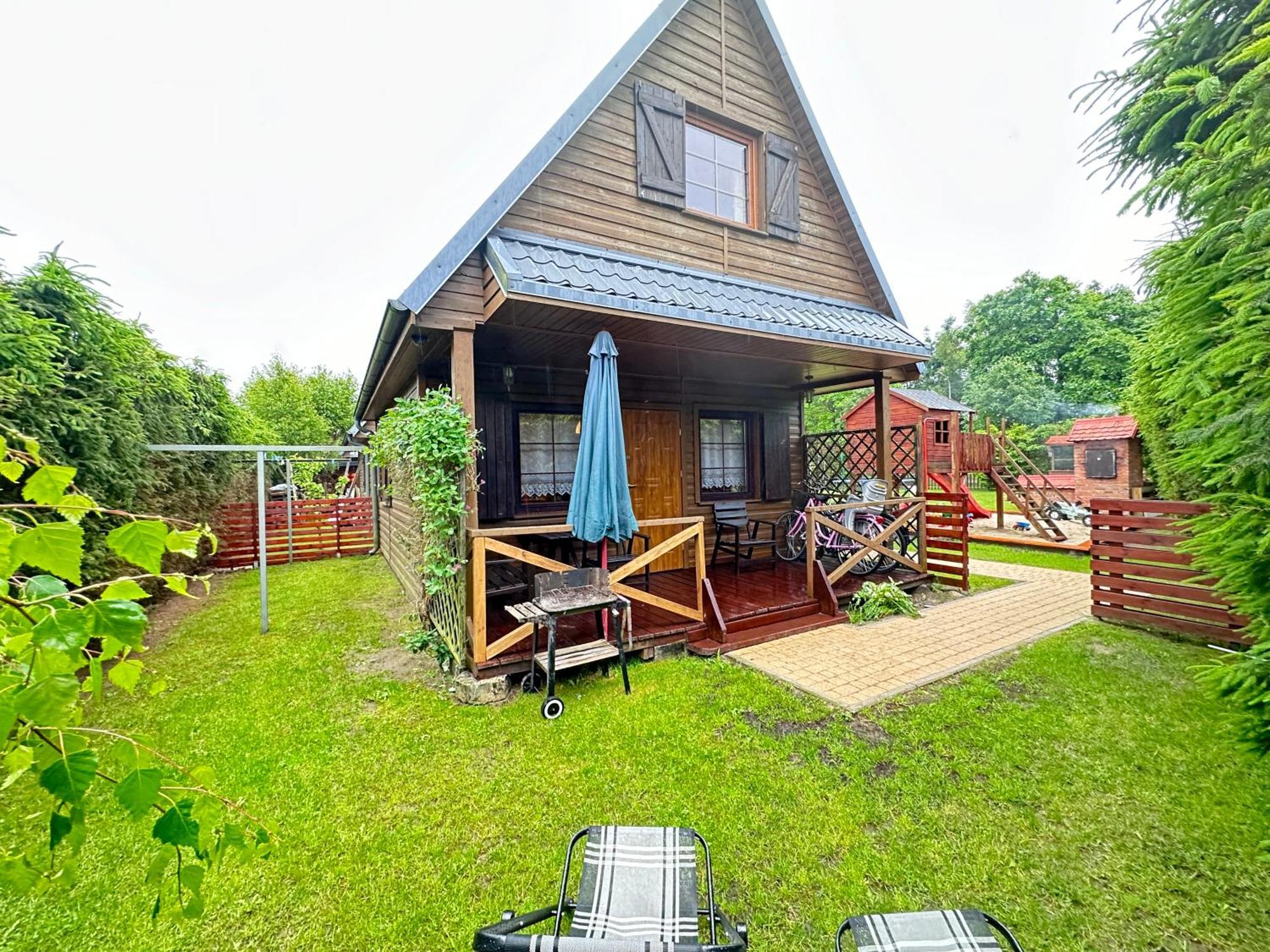 Caloroczne Domki Nad Morzem I Jeziorem Jezierzany Exterior photo