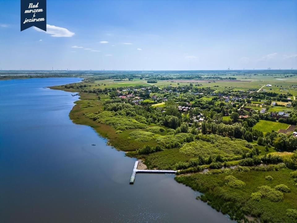 Caloroczne Domki Nad Morzem I Jeziorem Jezierzany Exterior photo